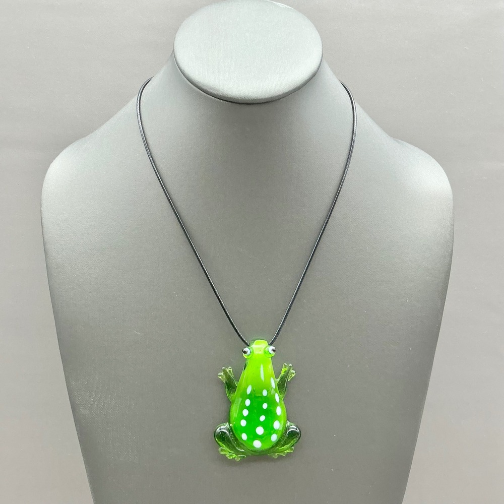 Frog Necklace Women Green Glass Spotted Animal Pendant Black Cord Jewelry
